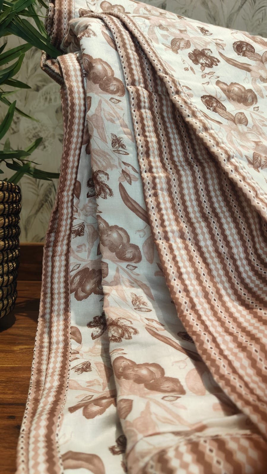 Blush Bloom – Super Soft AC Dohar (King Size)