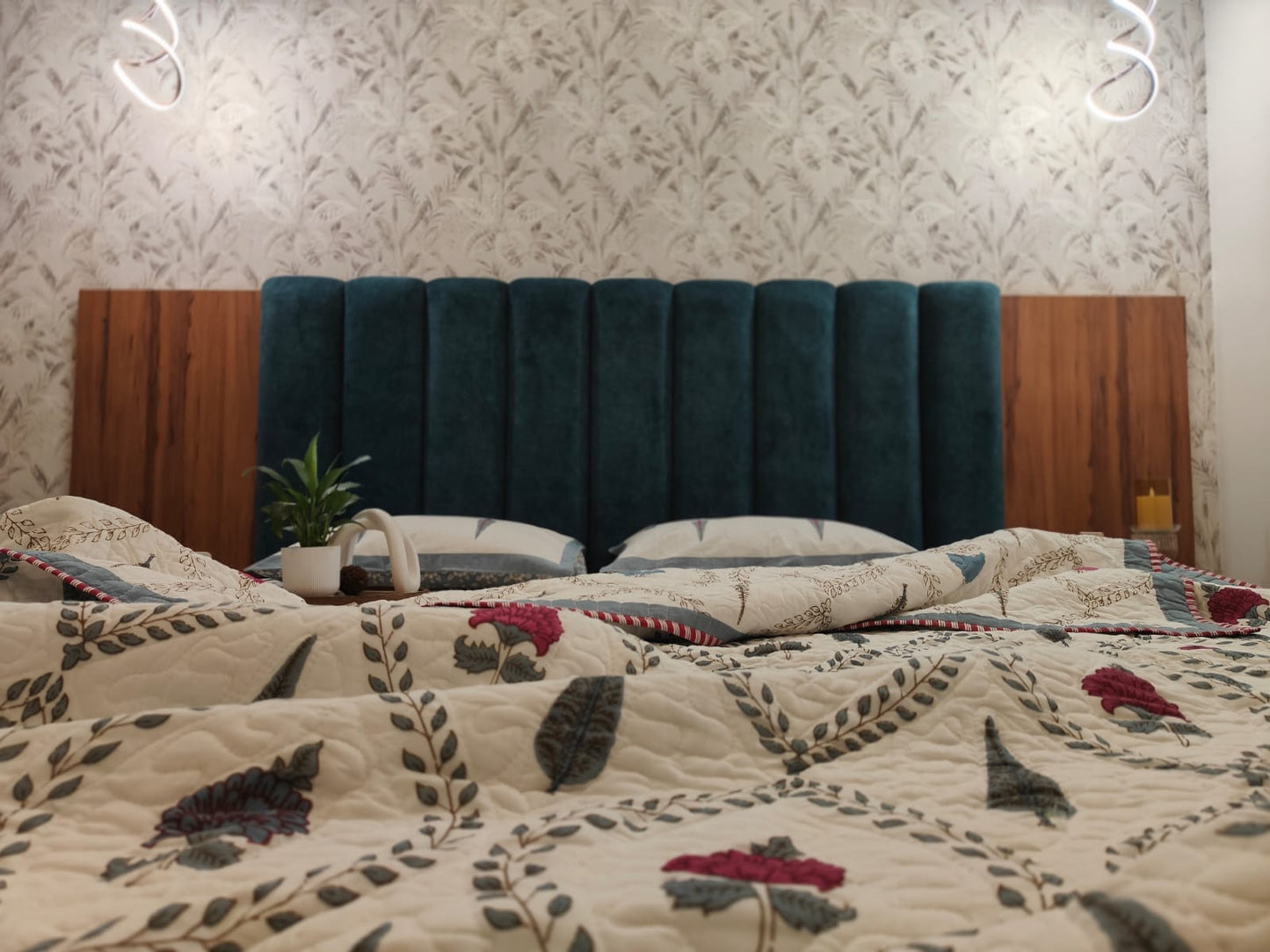 Block Print 4-Piece Bedding Set with Quilted Comforter – Super King