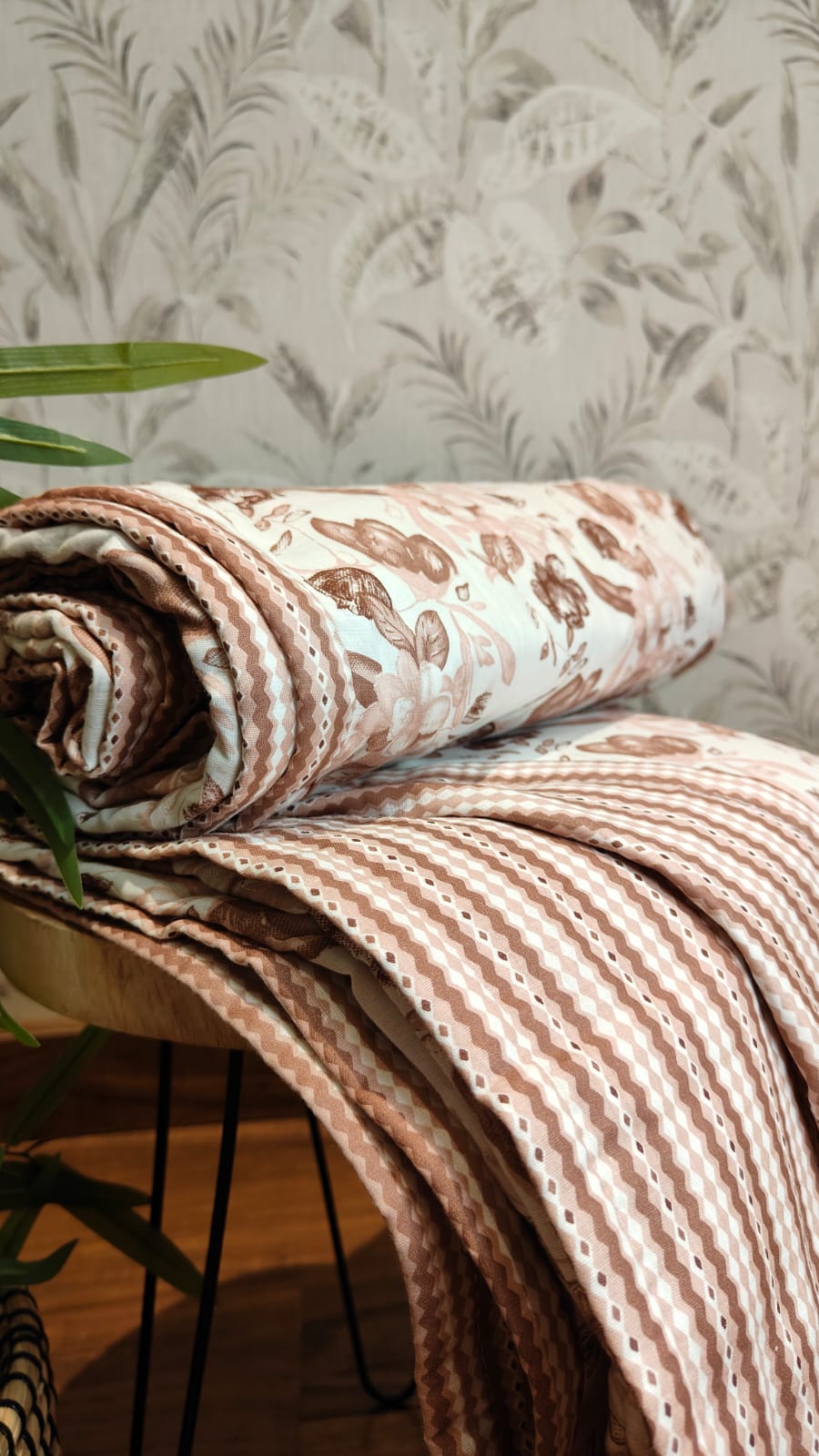 Blush Bloom – Super Soft AC Dohar (King Size)