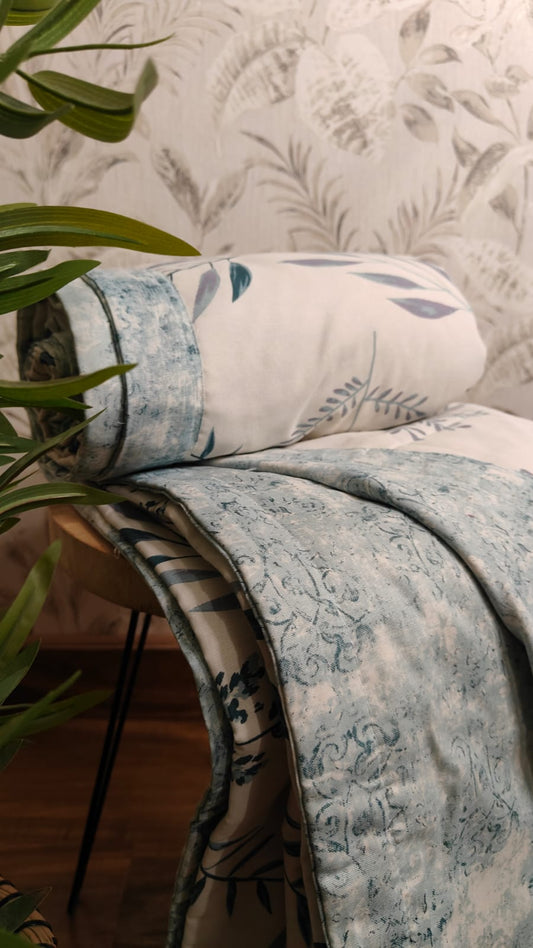 Botanica Mist Reversible Dohar – White & Vintage Teal