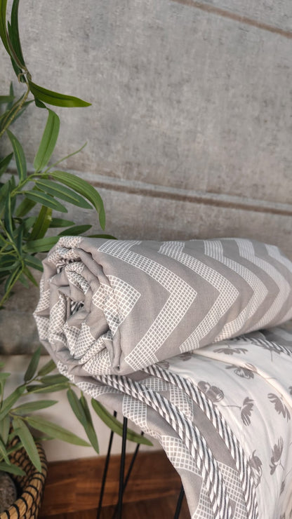 Grey Bloom Reversible Dohar – Grey & White