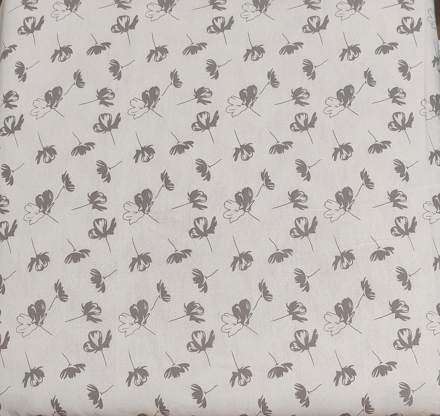 Grey Bloom Reversible Dohar – Grey & White