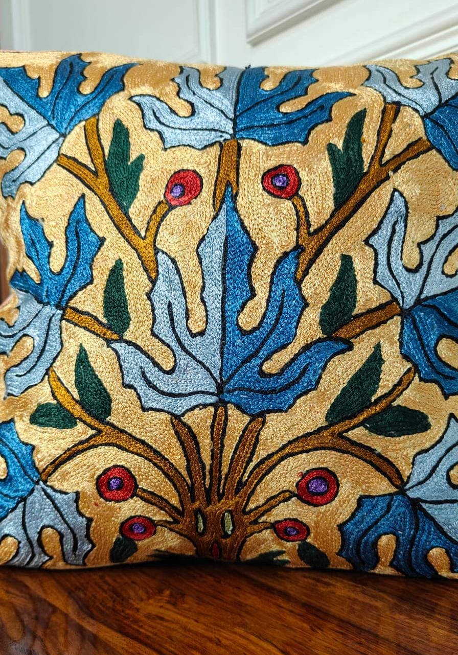 Chinar Breeze – Kashmiri Hand-Embroidered Cushion Cover