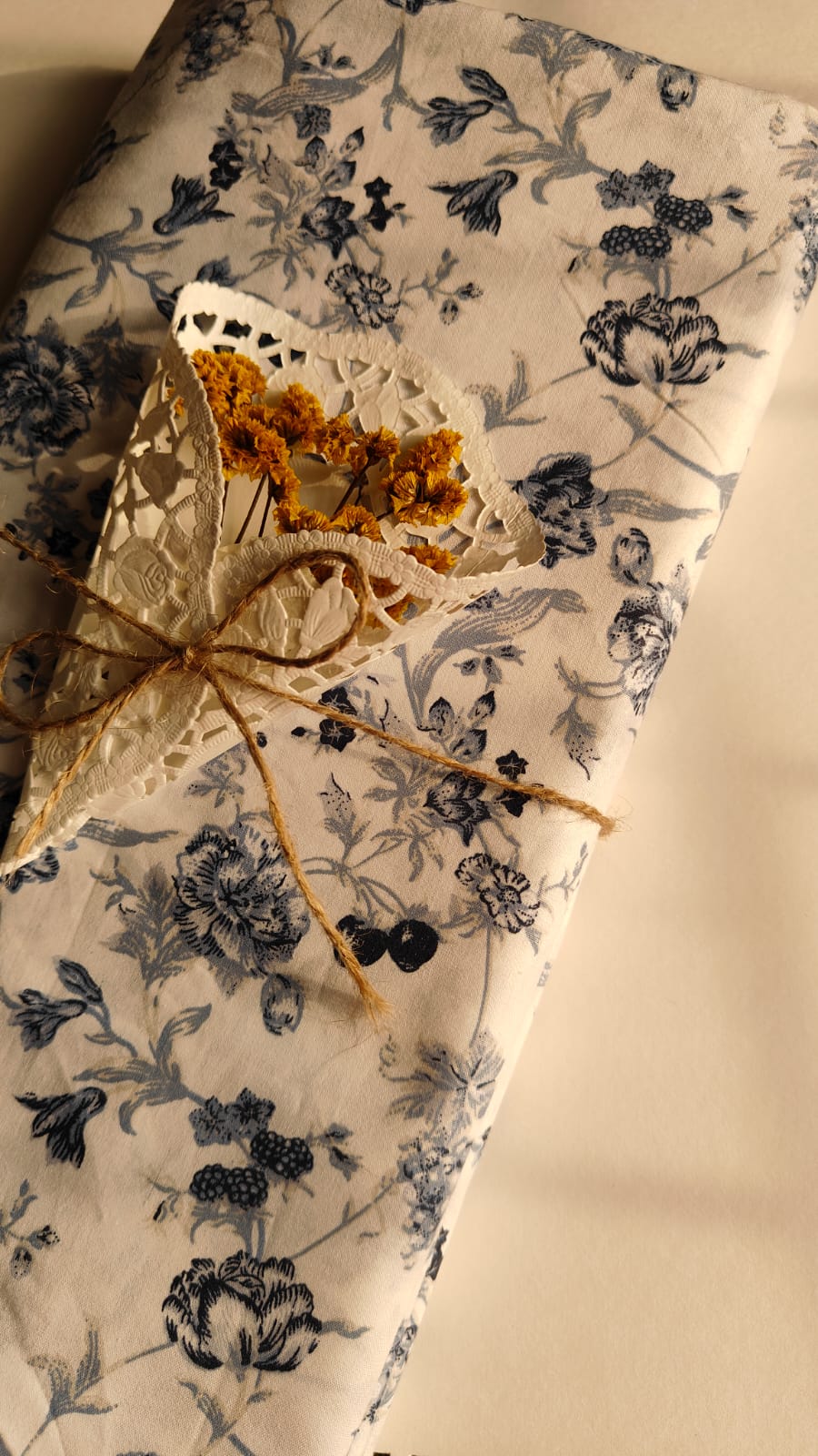 Midnight Meadow – Indigo Blue Floral Cotton Bedsheet Set (King Size)
