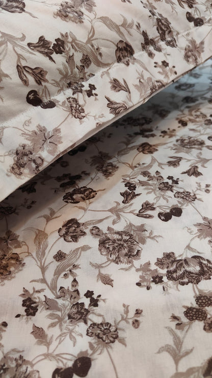 Chestnut Bloom – Brown Floral Cotton Bedsheet Set (King Size)