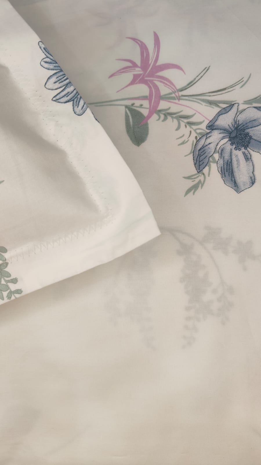 Meadow Bloom – 400 TC Premium Cotton Bedsheet (King Size)