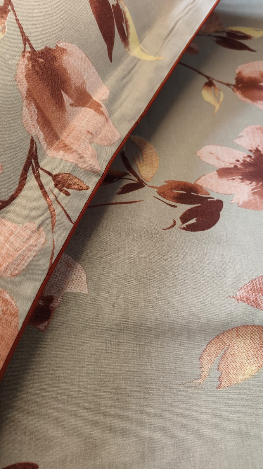 Blush Cedar – 210 TC Pure Cotton Bedsheet Set with Crimson Piping
