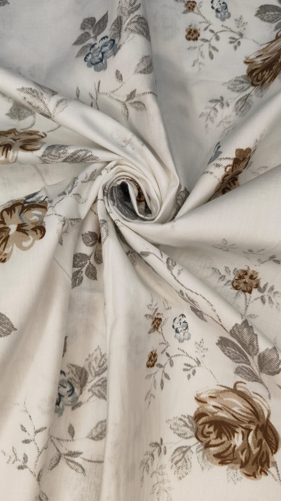Ivory Bloom – 210 TC Percale Cotton Bedsheet Set