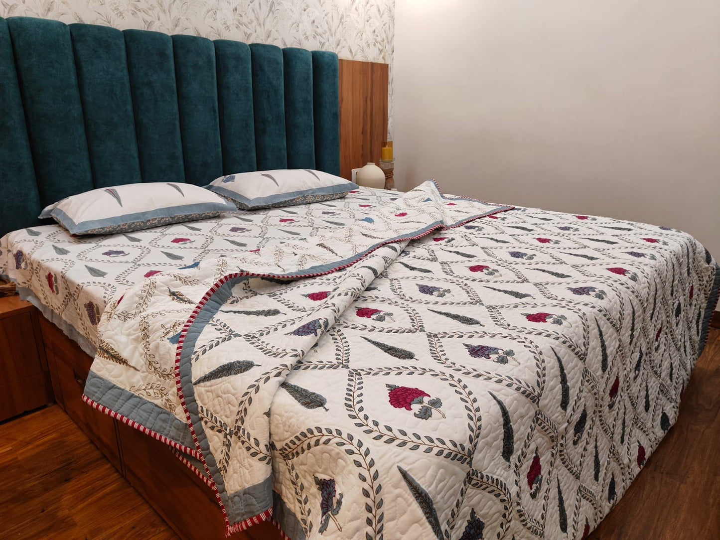 Block Print 4-Piece Bedding Set with Quilted Comforter – Super King