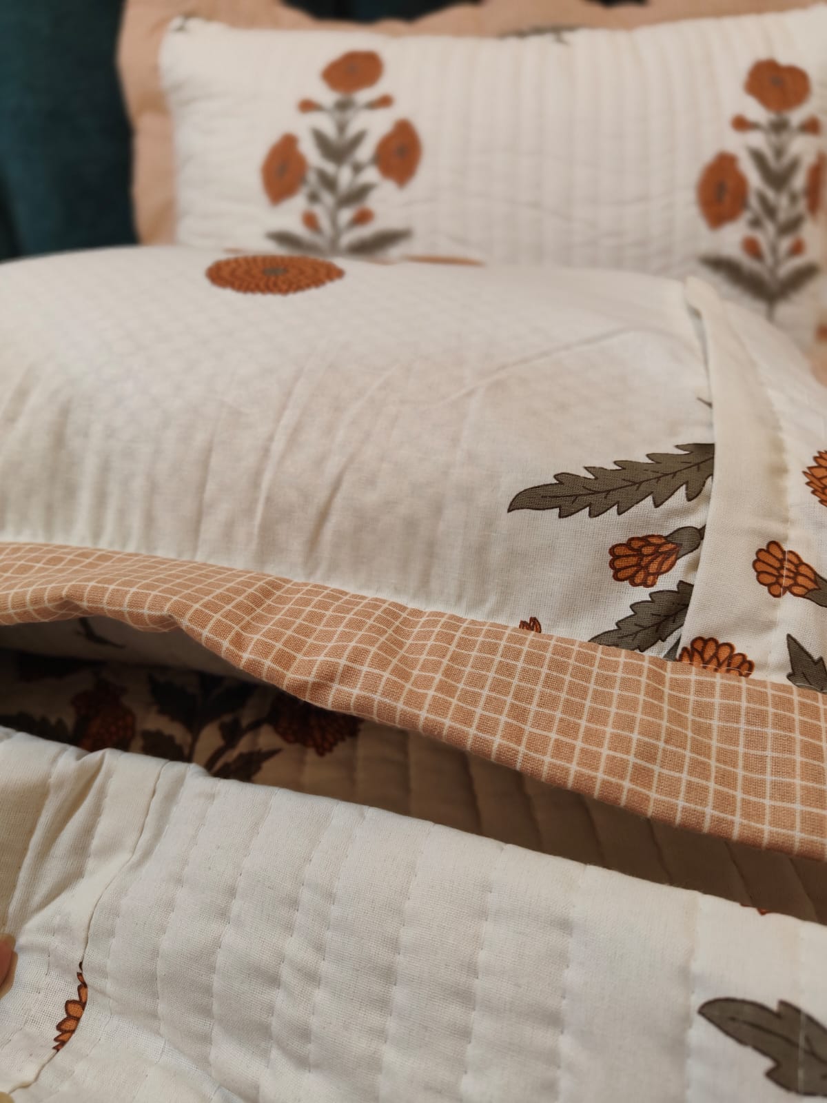 Pure Cotton Quilted King Size Bedcover with Quilted Pillow Covers – Floral Motif